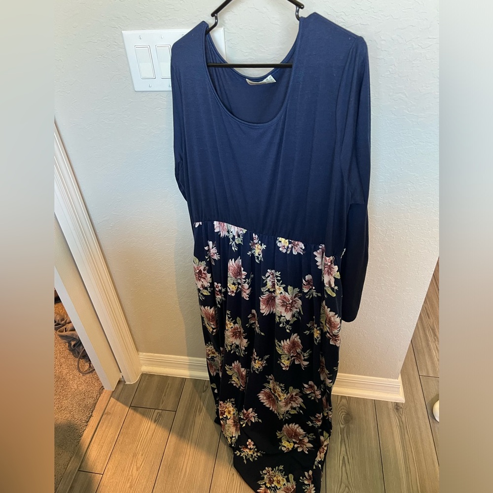Navy floral maxi Dress